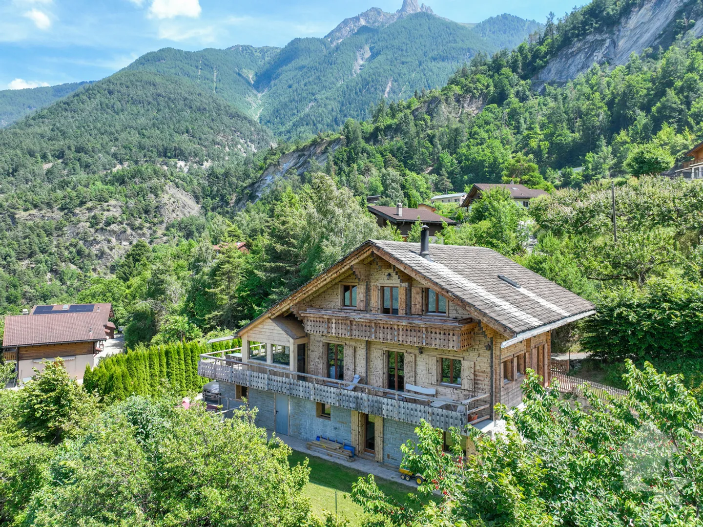 Spazioso chalet a pochi minuti da Saxon - Foto 1 di 28