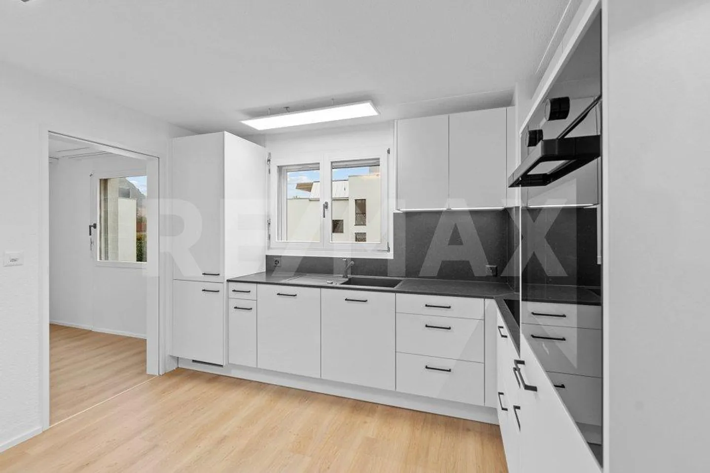 4 ½-Room Apartment - freshly renovated & ready to move in - Photo 6 of 13