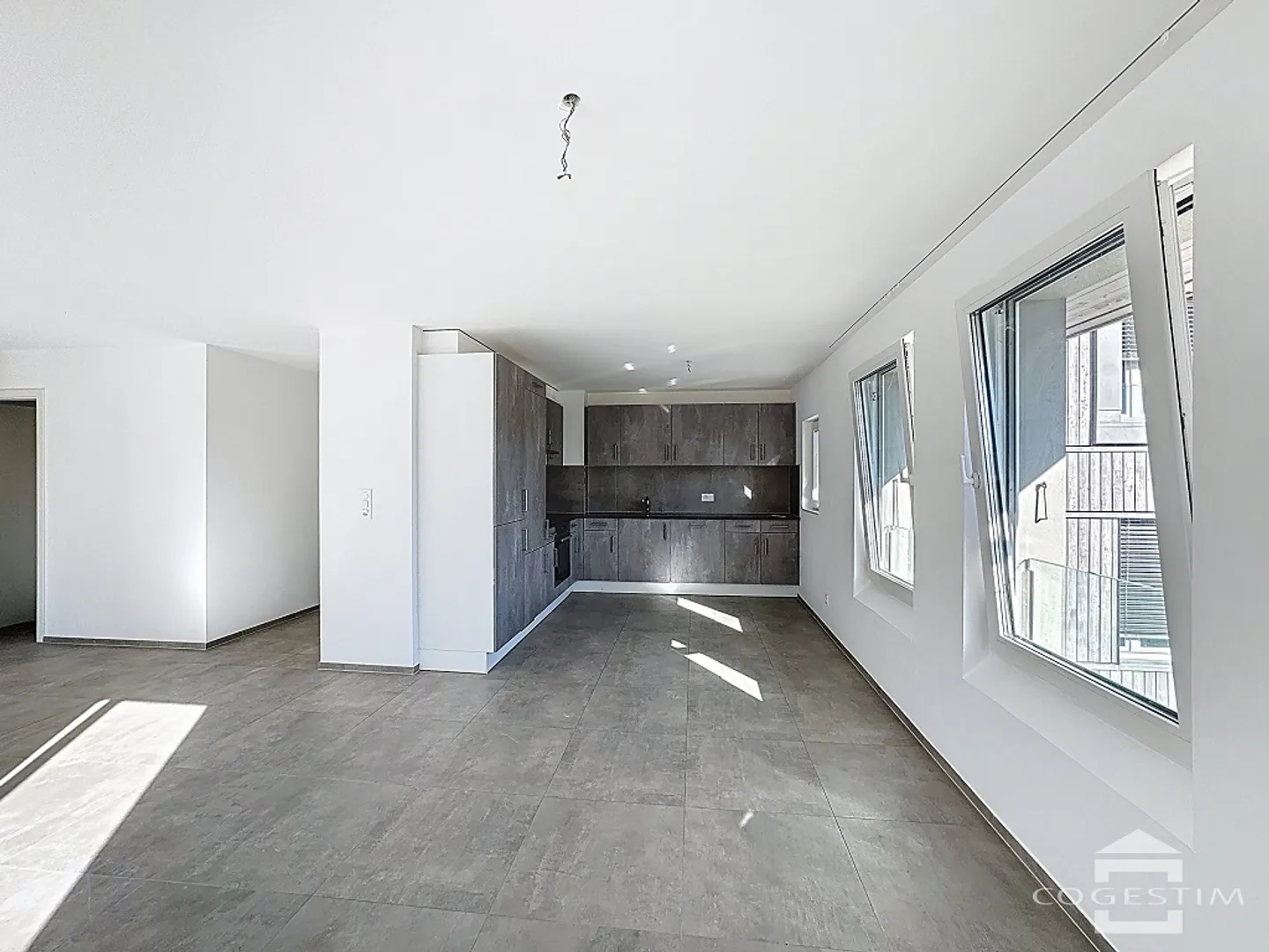 3.5 Room Apartment - Photo 4 of 13