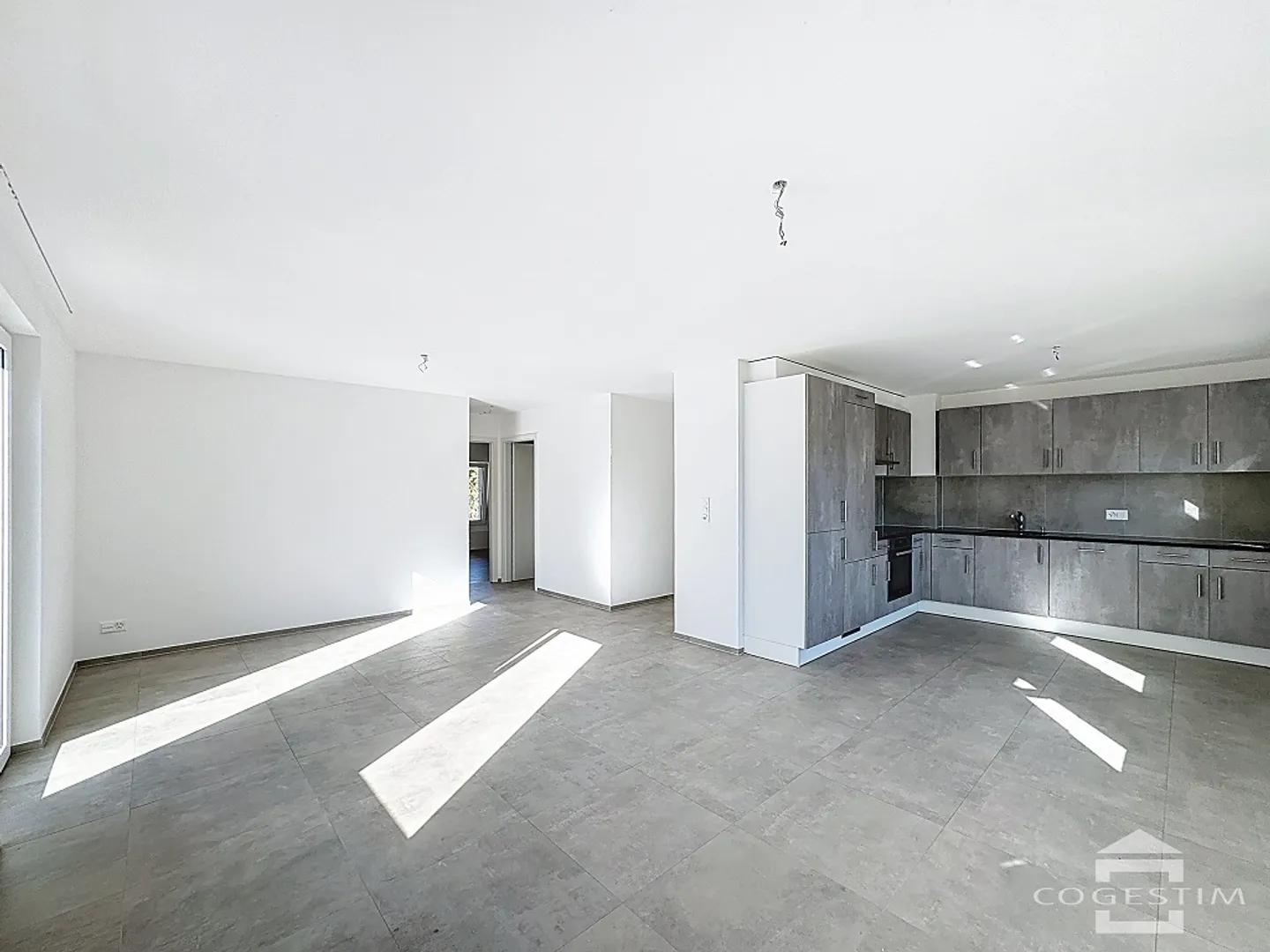 3.5 Room Apartment - Photo 5 of 13