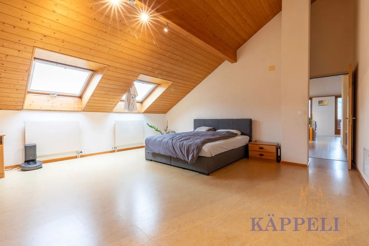 Appartement sous les combles de 5,5 pièces au centre de Wattenwil - Photo 5 sur 14