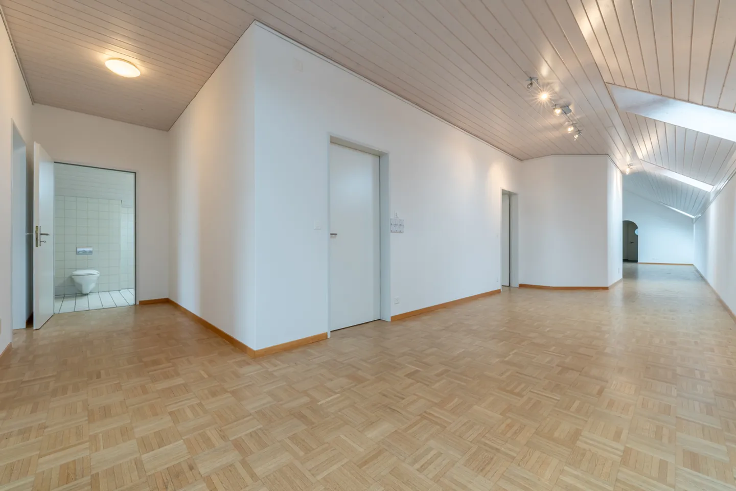 Miracle d'espace à distance de marche de la gare - Photo 5 sur 15