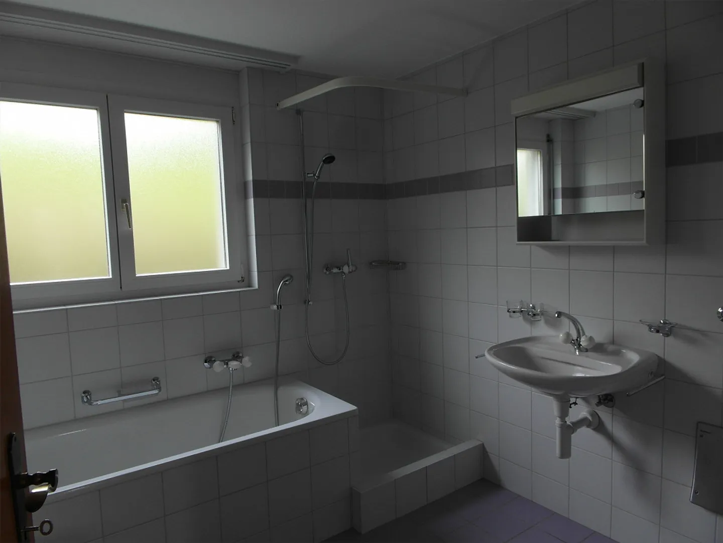 Sonnige Wohnung mit grossem Balkon - Foto 6 von 12