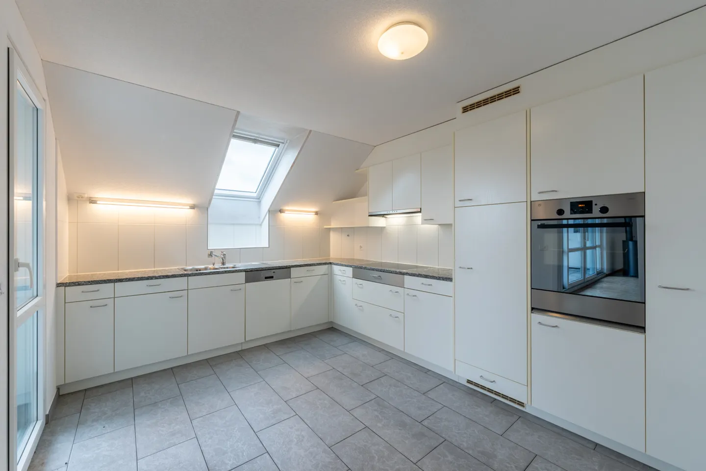 Miracle d'espace à distance de marche de la gare - Photo 3 sur 15