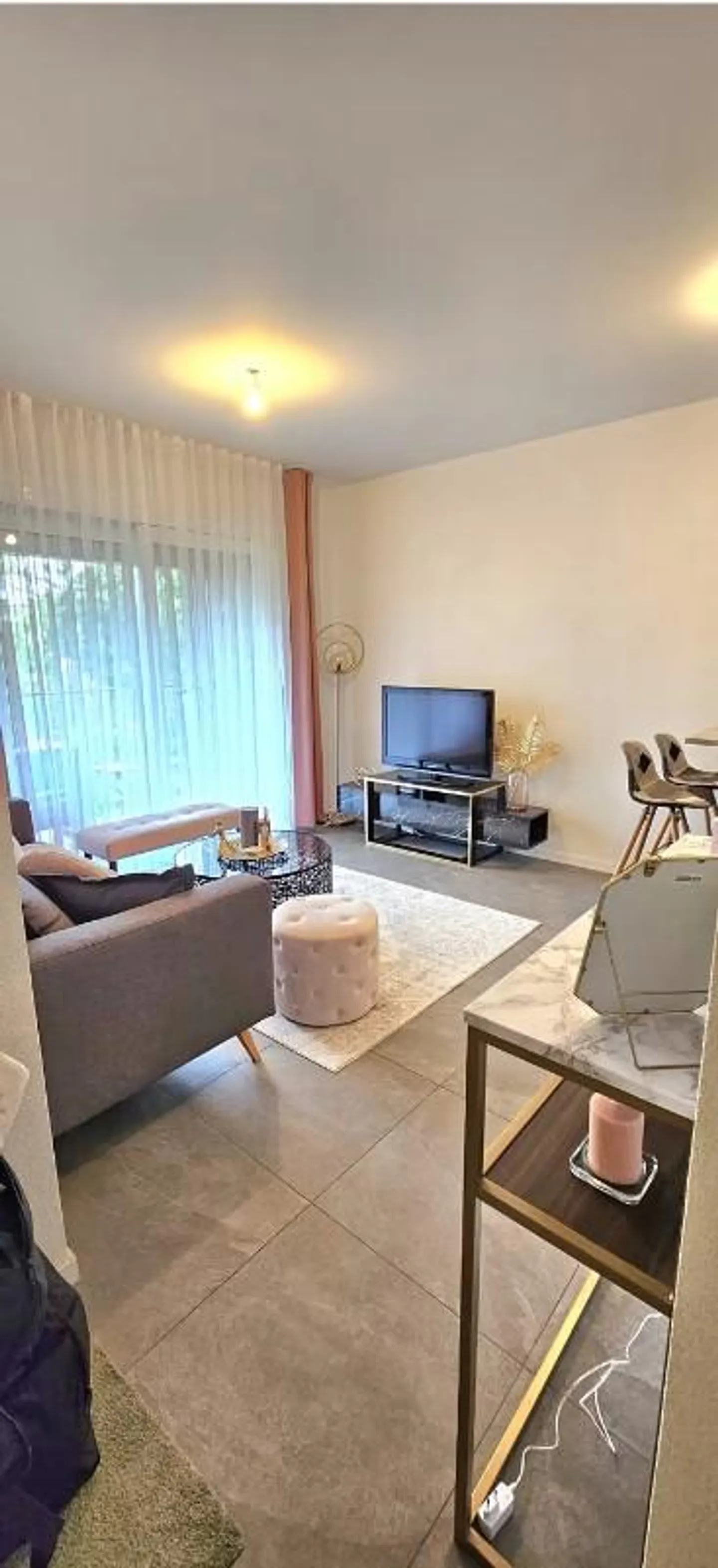 Appartamento 2.5 camere affascinante - Foto 4 di 11