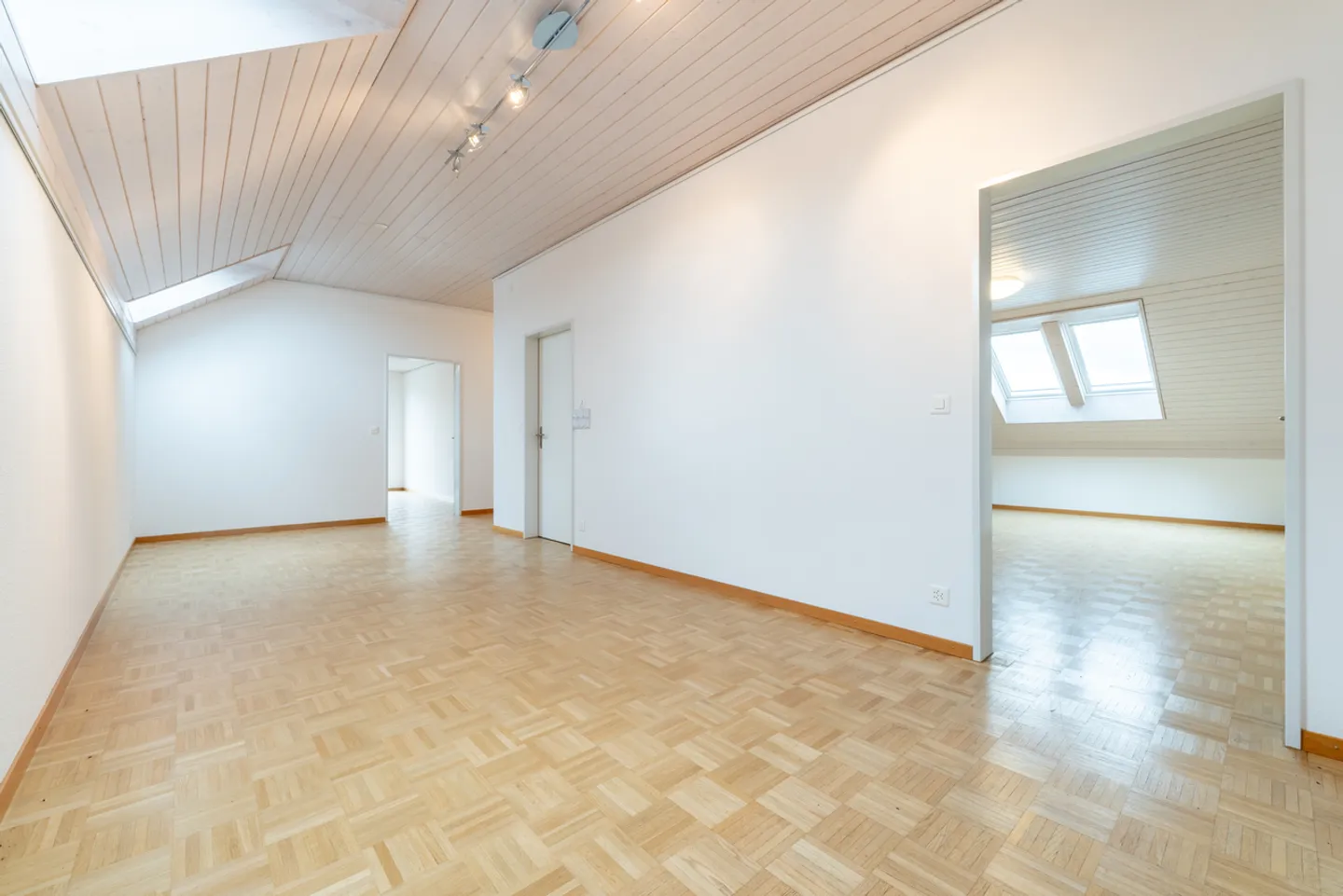 Miracle d'espace à distance de marche de la gare - Photo 6 sur 15