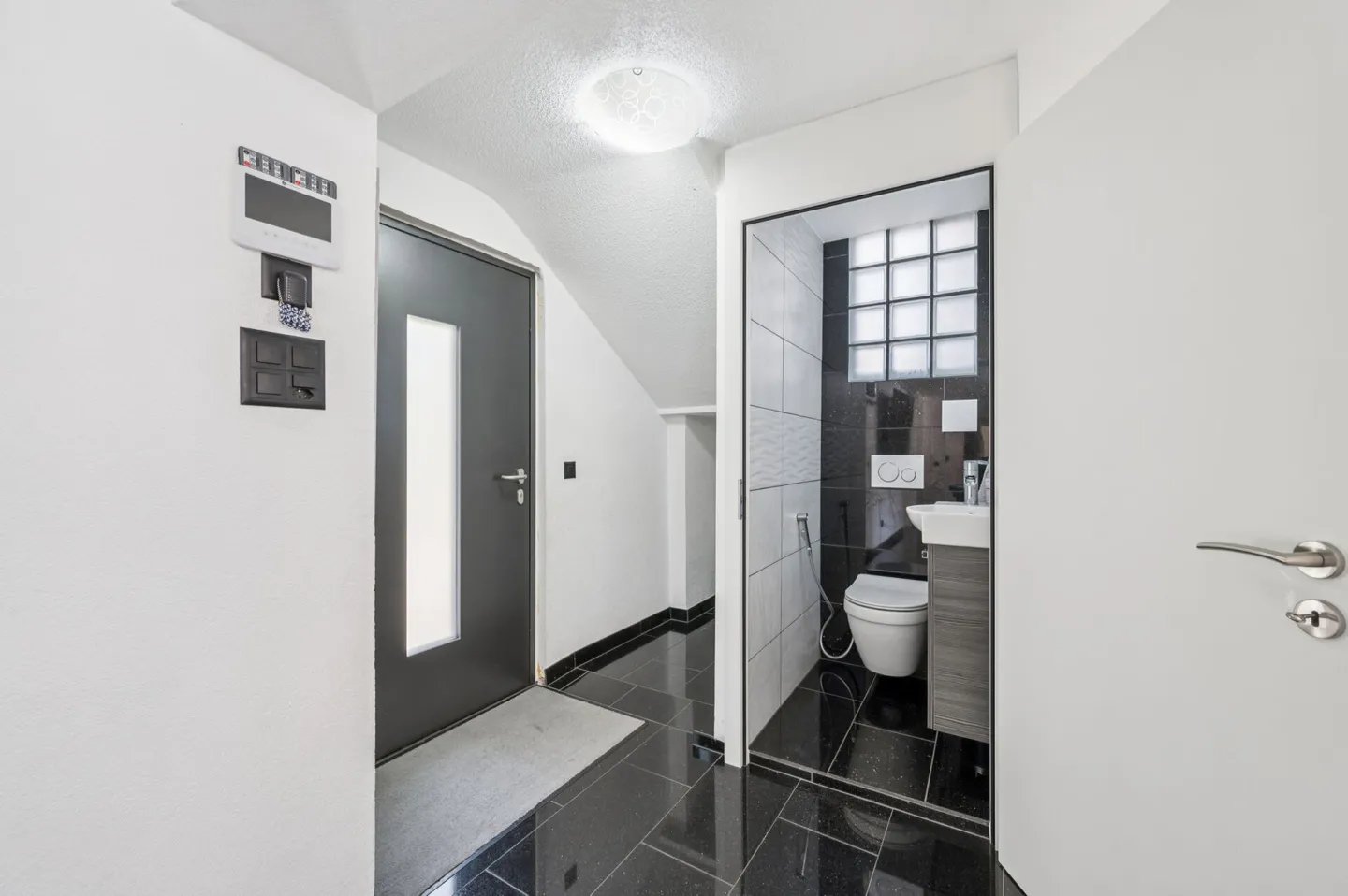 Maison bifamiliale de 4,5 et 5,5 pièces à Brig-Glis - Photo 2 sur 13