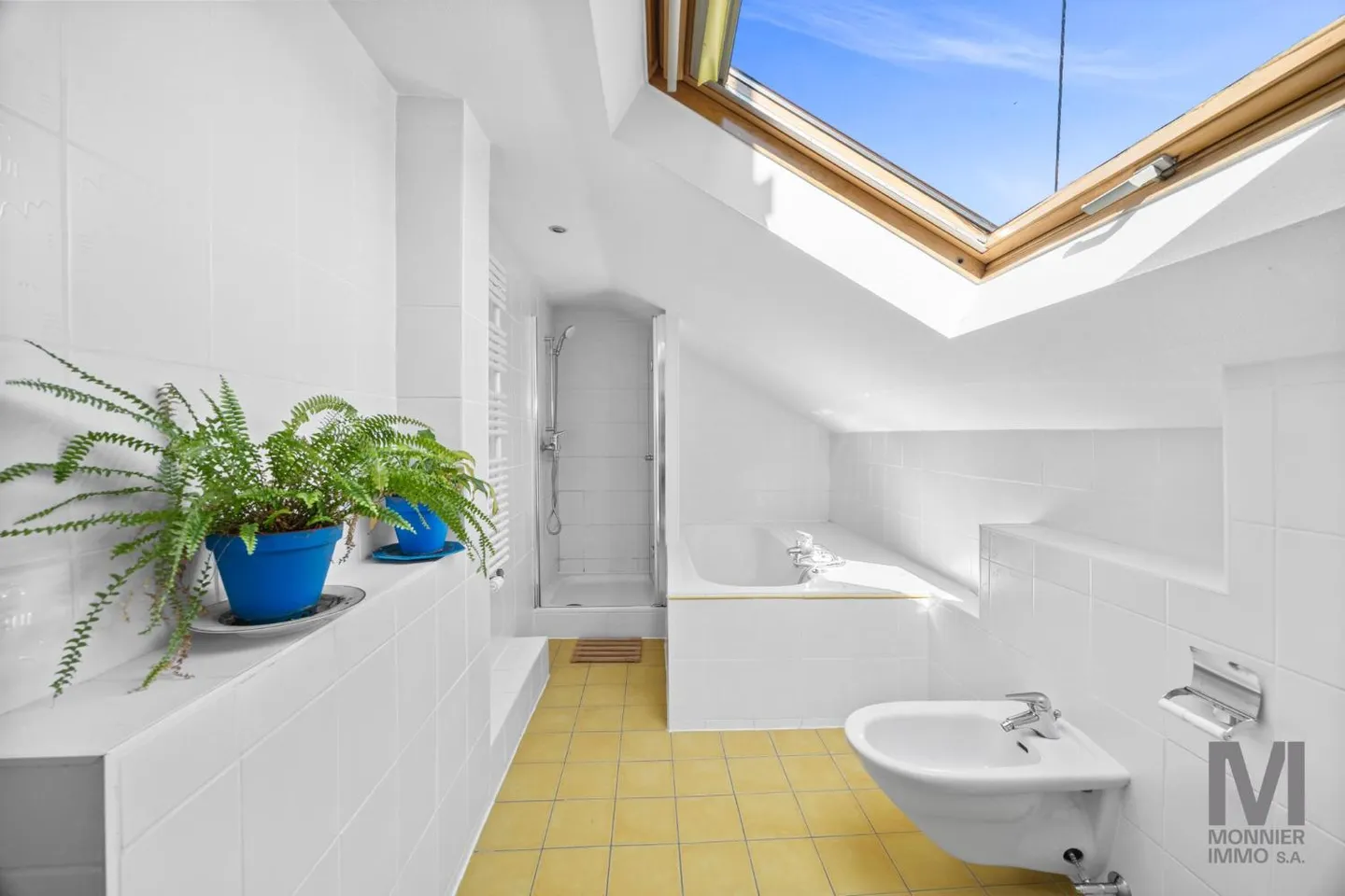 Villa 7.5 Rooms with Large Garden - Chailly, Lausanne - Photo 10 of 12