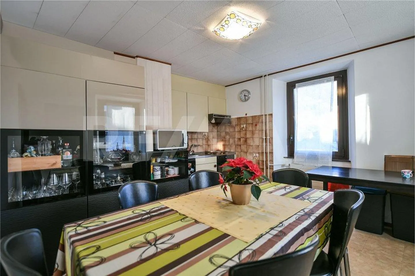 Maison plurifamiliale - Photo 9 sur 13