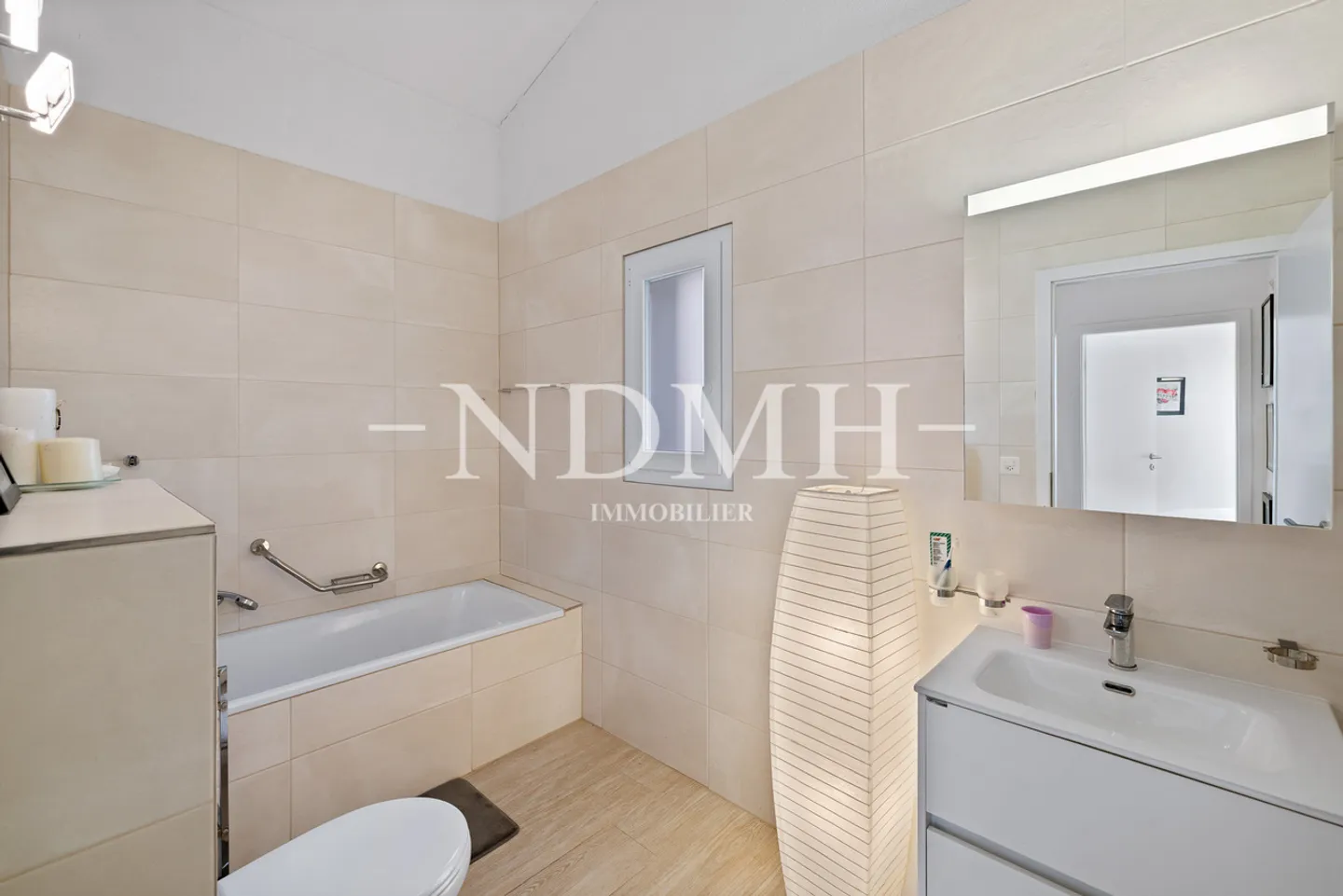 Villa indipendente spaziosa con grande giardino - Foto 8 di 9