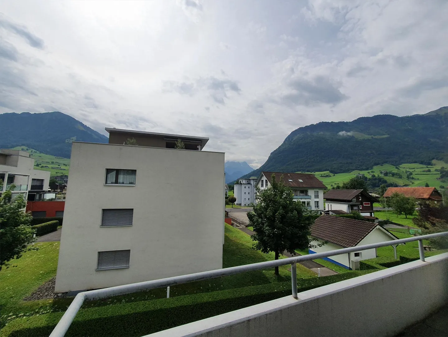 3.5 Zimmer 2. OG - Foto 3 von 9