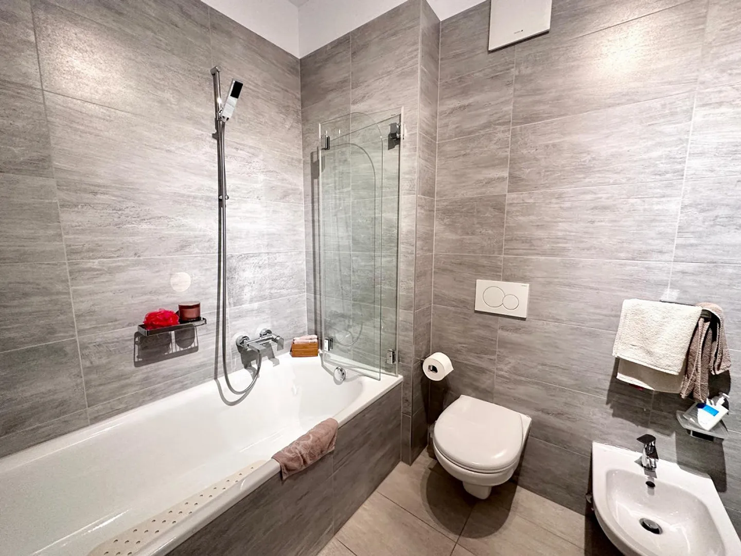 147 Mq 2 Parkplätze 2 Keller - Foto 7 von 18