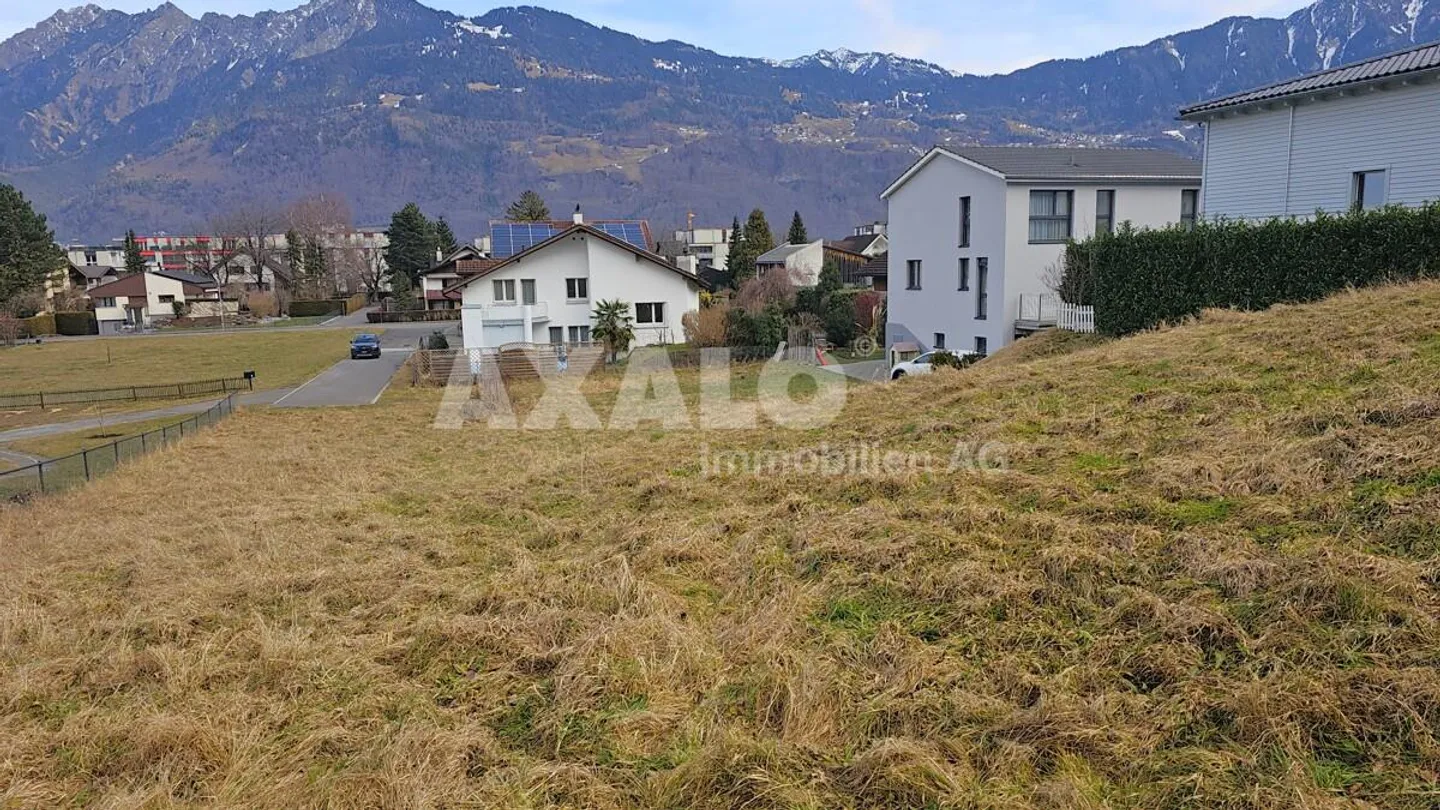 Building plot in Sevelen with approved construction project - Photo 3 of 4