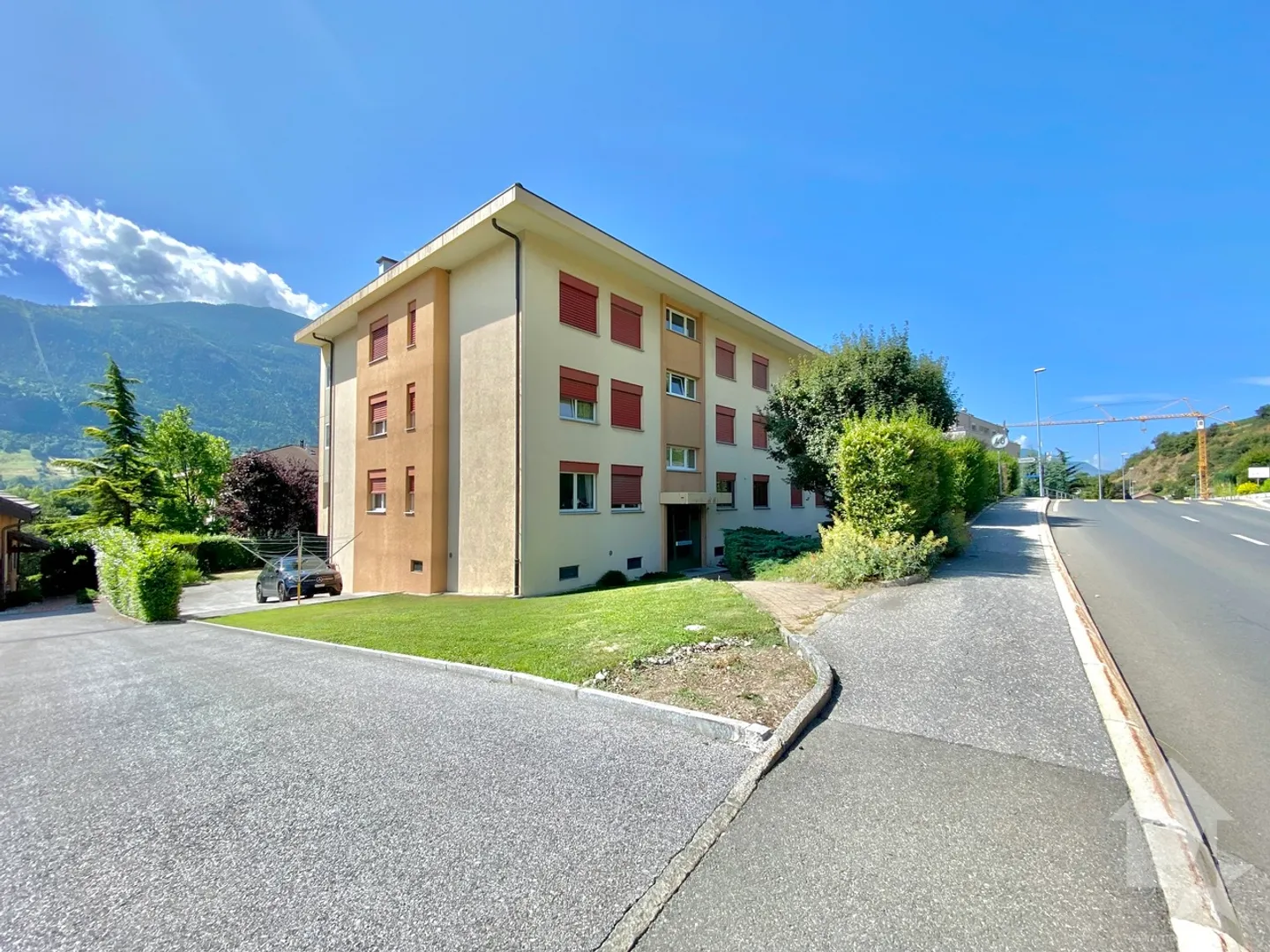 4.5 Room Apartment - Photo 1 of 20