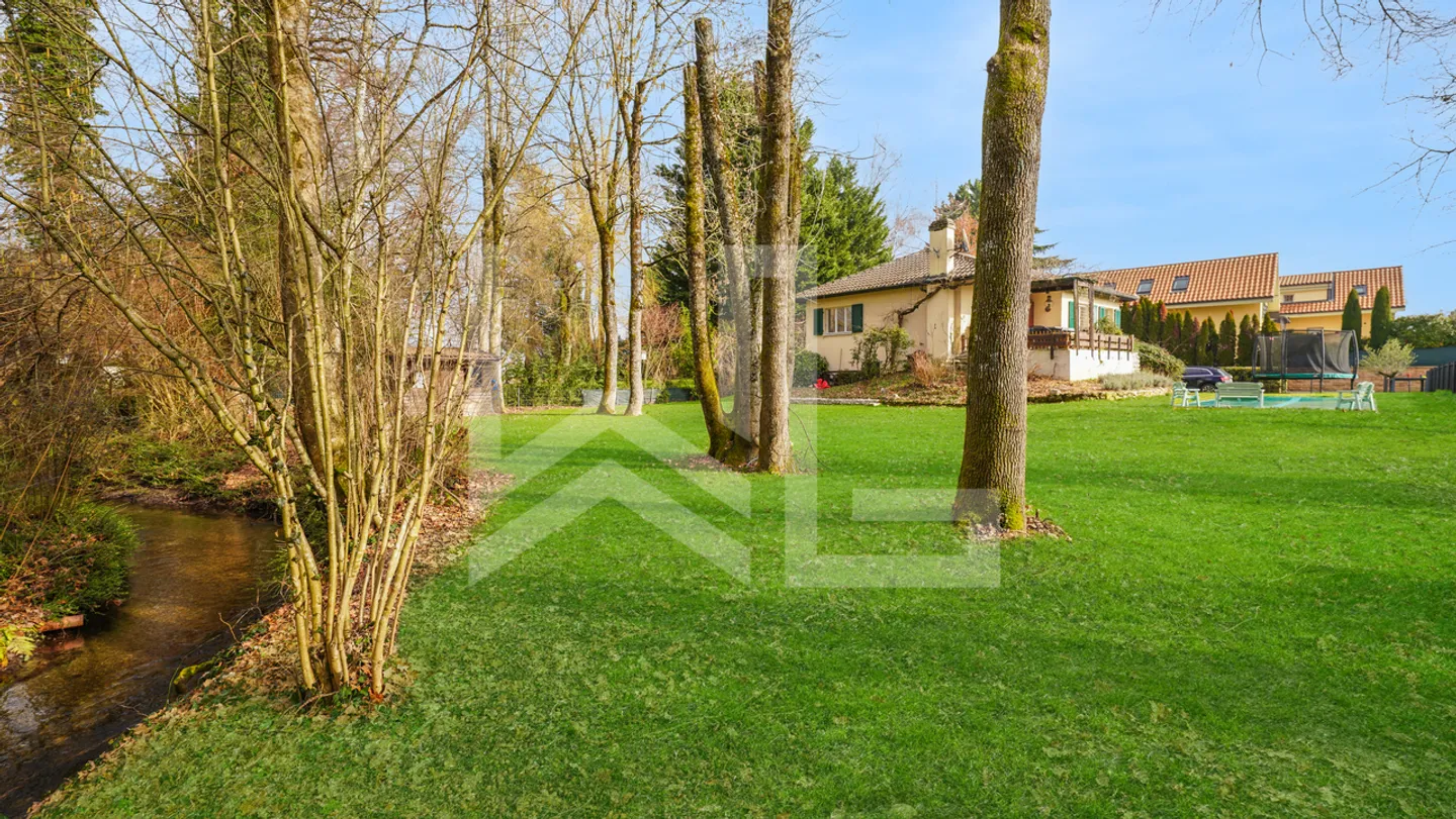 Schöne Villa im Herzen von Terre-Sainte - Foto 16 von 17