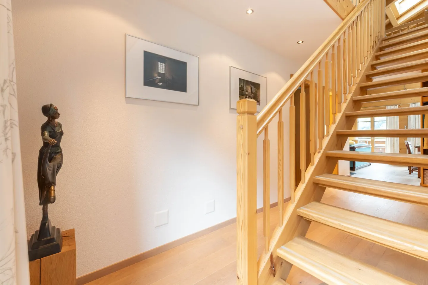 Charming 5.5-room apartment with gallery, Chalet Silberblume - Photo 24 of 35