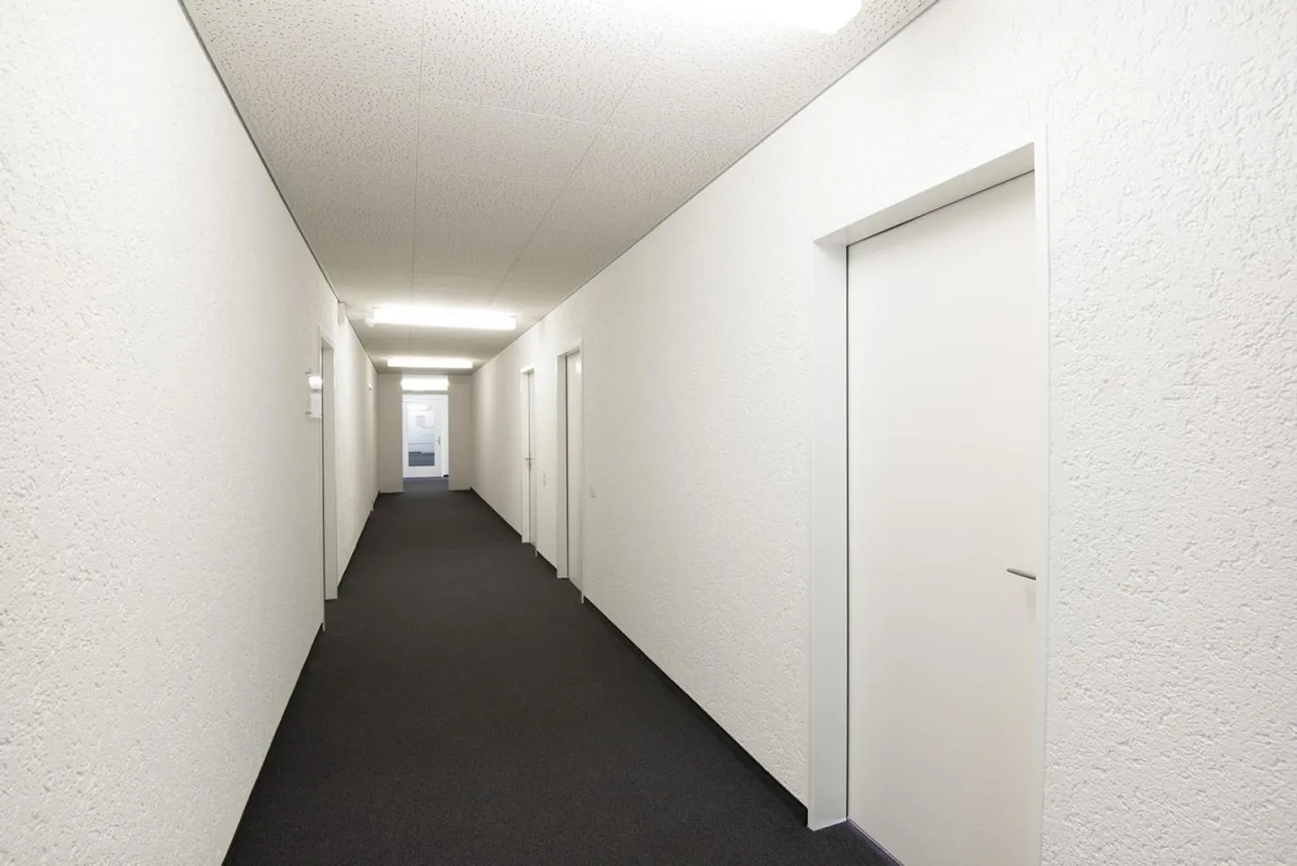 Collegamento perfetto ai mezzi pubblici e alla rete stradale: 110 m2 di spazio ufficio - Foto 4 di 6