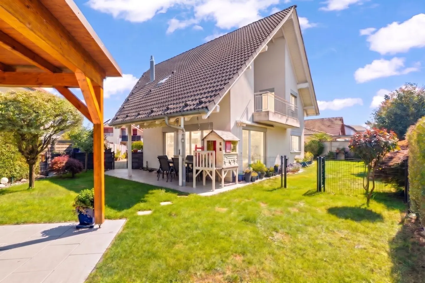 Maison familiale spacieuse à Möhlin - Photo 1 sur 13