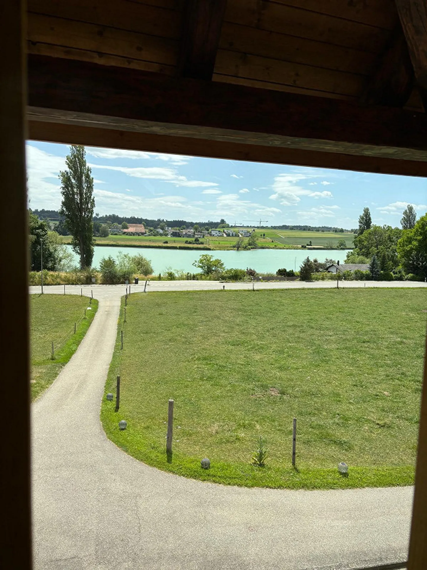 Appartamento mansardato accogliente con vista sul lago - Foto 1 di 7