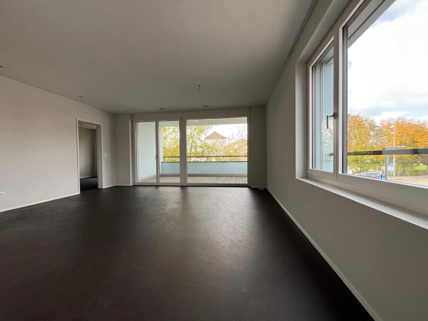 Modern 3.5 room apartment in the city center yet in the green - Photo 4 of 12