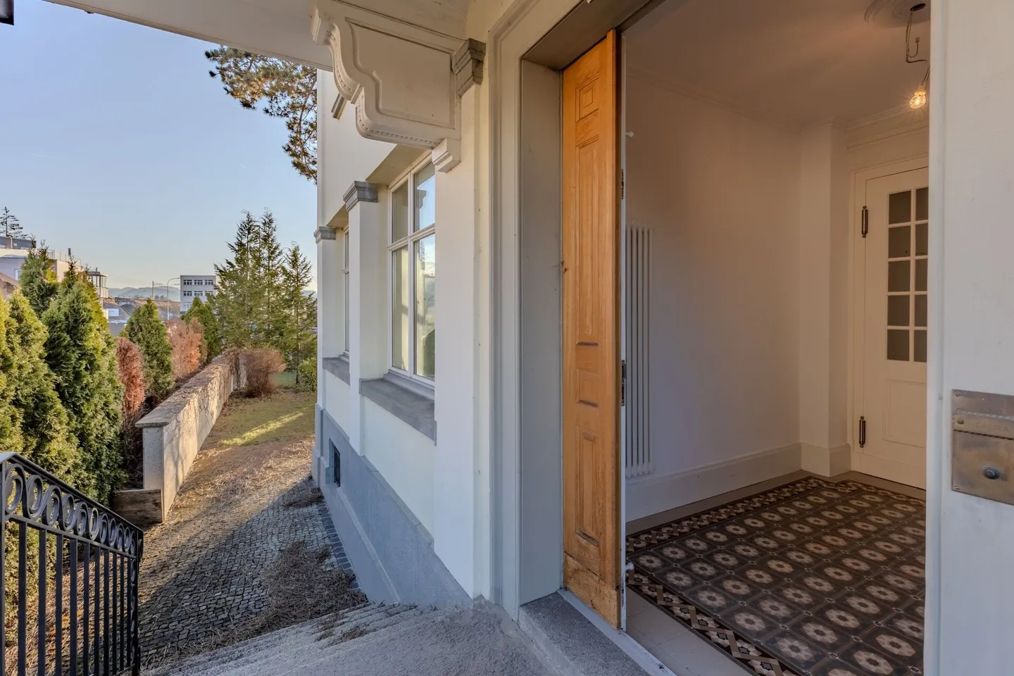 Villa esclusiva - Eleganza senza tempo e potenziale versatile (Regione di Wil SG, Thurgau) - Foto 1 di 10