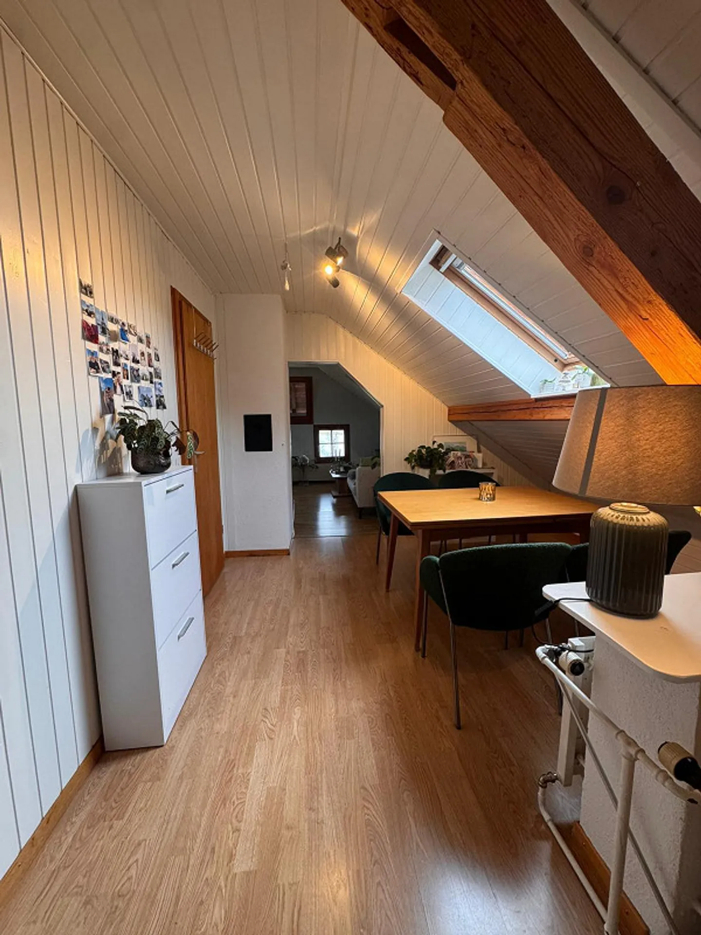 Appartamento mansardato accogliente con vista sul lago - Foto 3 di 7
