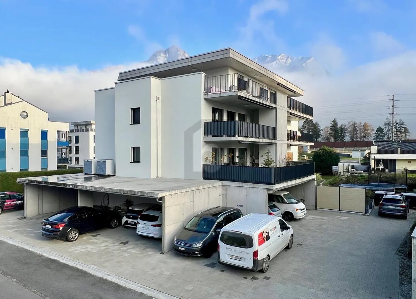 LUMINOSO CON MIGLIOR COLLEGAMENTO - Foto 1 di 5