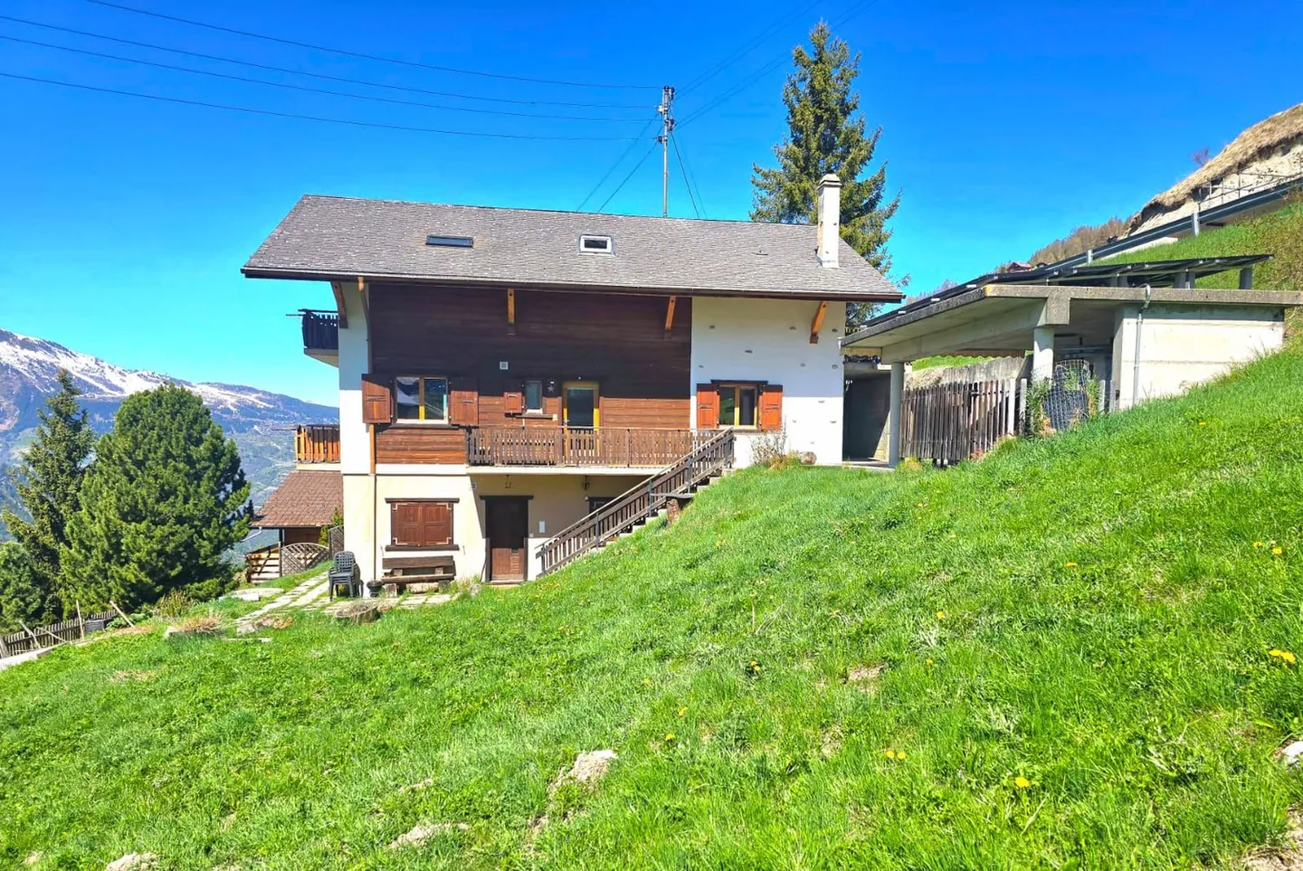 Appartement charmant avec vue panoramique et espace extérieur à Eison (St-Martin), Val d'Hérens - Photo 1 sur 18