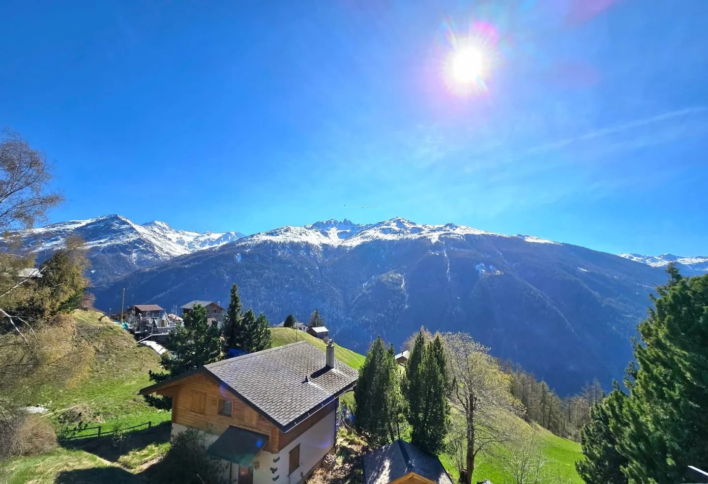 Appartement charmant avec vue panoramique et espace extérieur à Eison (St-Martin), Val d'Hérens - Photo 2 sur 18