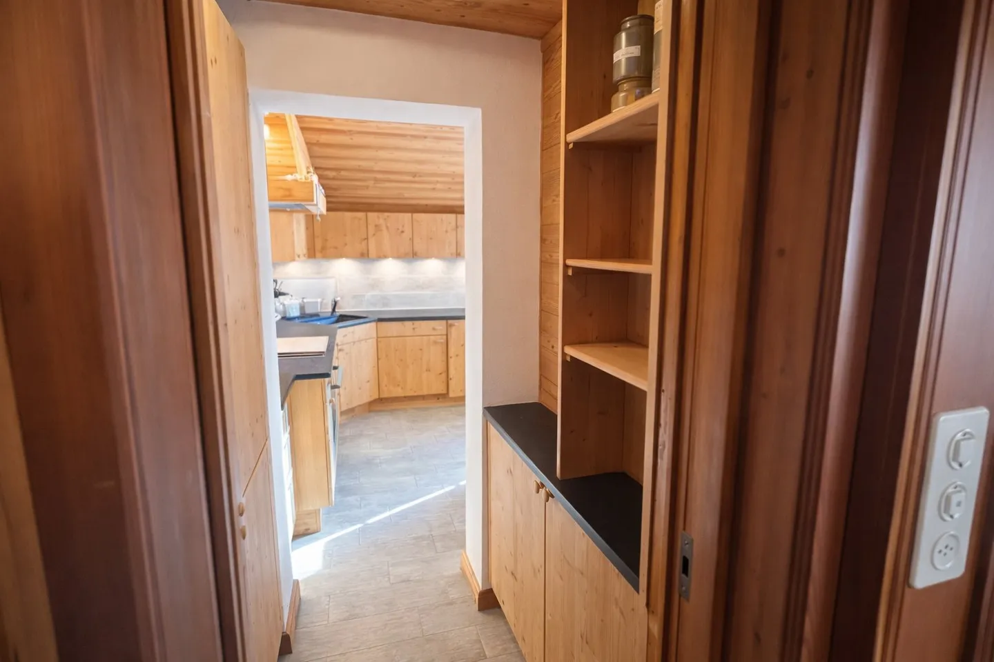 Charming Alpine Chalet in Diablerets - Photo 11 of 27
