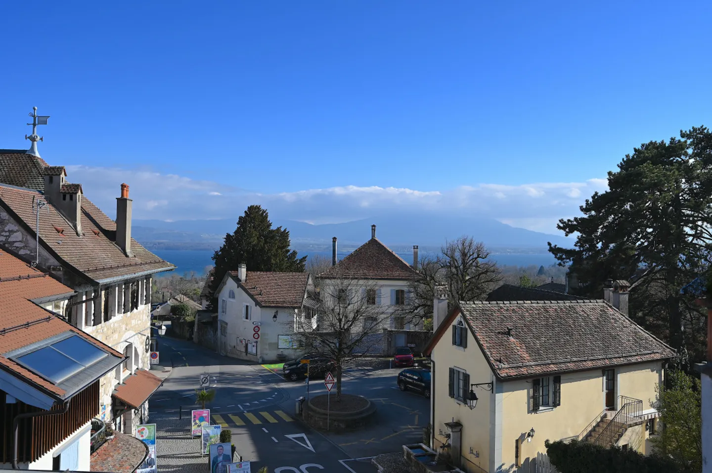 CELIGNY - CHARMANT IMMEUBLE - Photo 8 sur 11