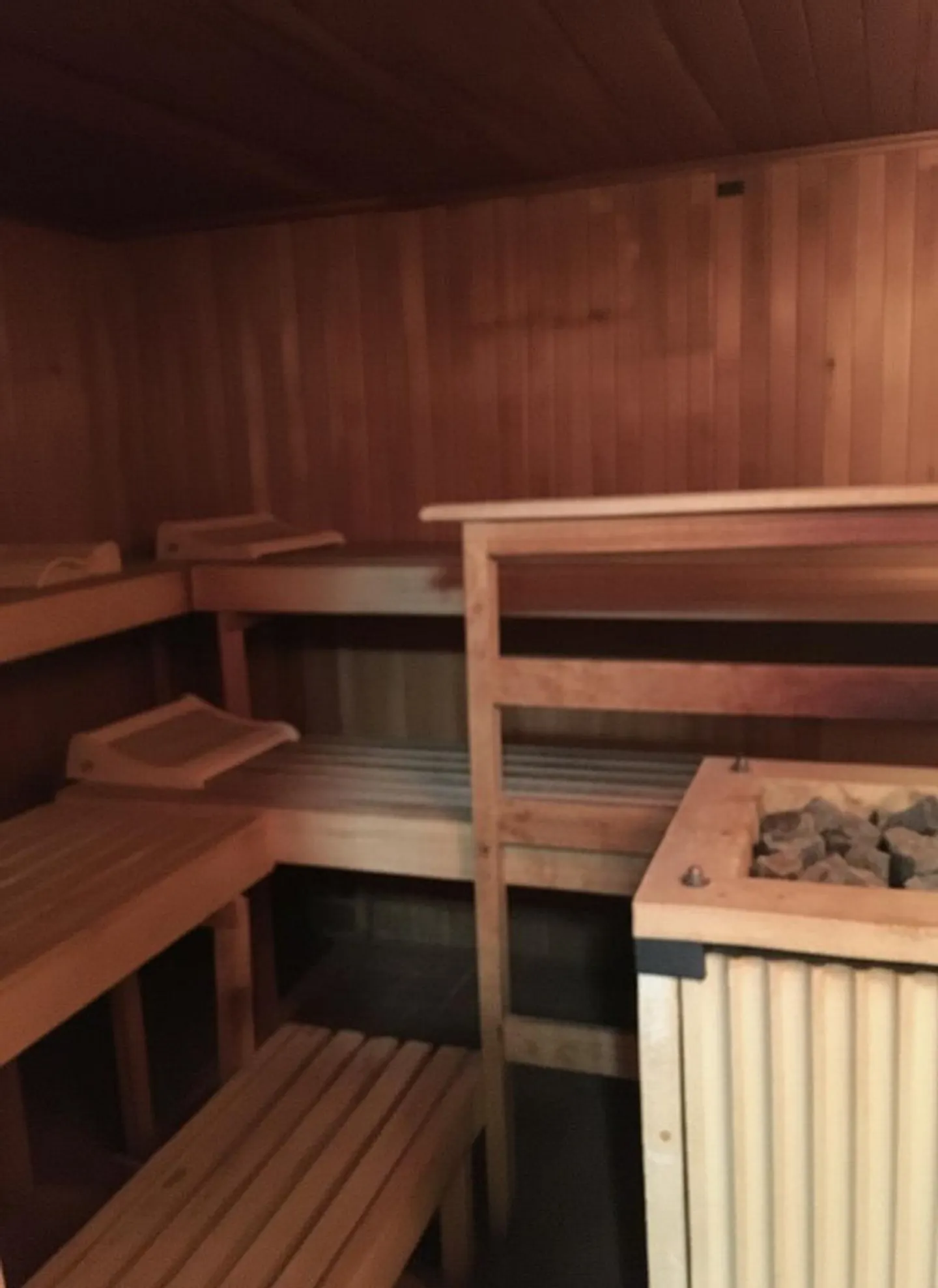 MINUSIO - À vendre 3,5 pièces avec piscine intérieure également résidence secondaire - Photo 22 sur 24