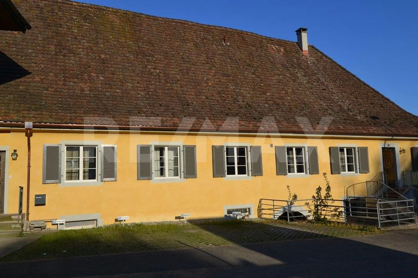 Historical & Modern Living - Photo 2 of 9