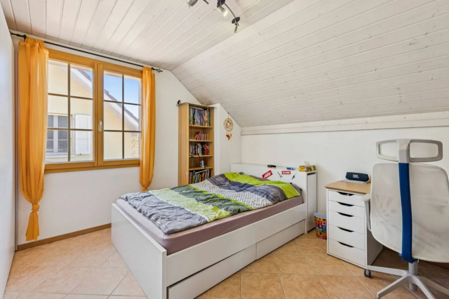 Individual Villa with Annexes - Photo 12 of 17