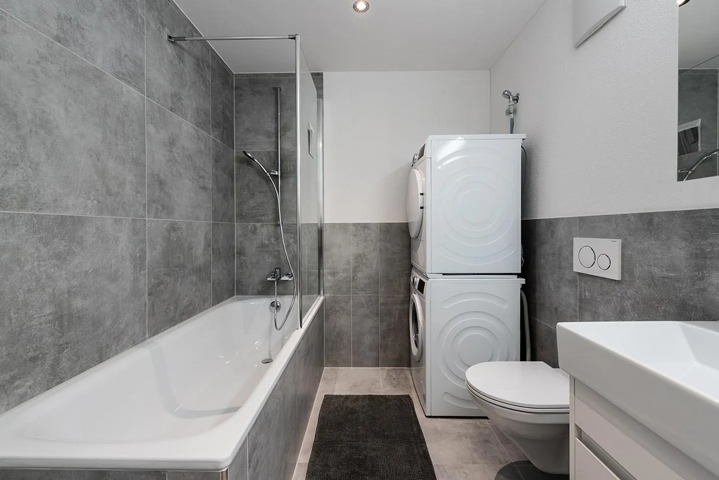 Top modern apartment near highway access - Photo 6 of 8