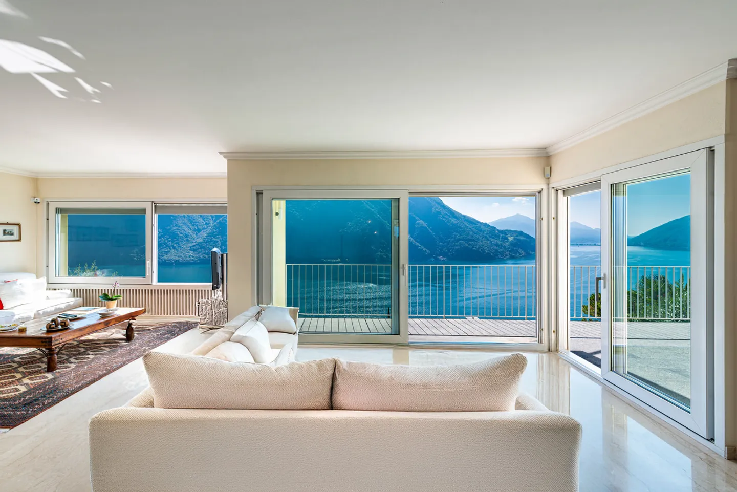 6.5 Room villa - Photo 1 of 16