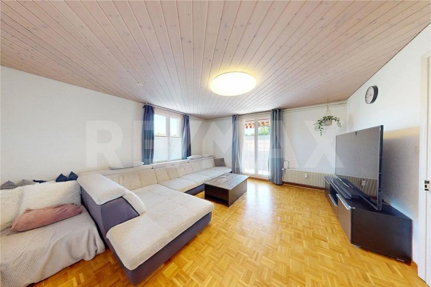 Clever investiert: Dreifamilienhaus in Aarberg mit Atelier und Garten - Foto 4 von 13