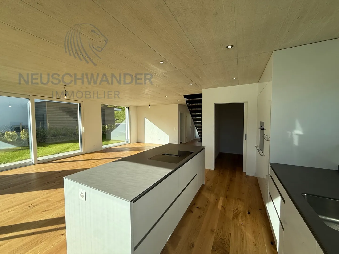 Sonnige Lage für diese moderne Villa im Herzen der Natur - Foto 5 von 25