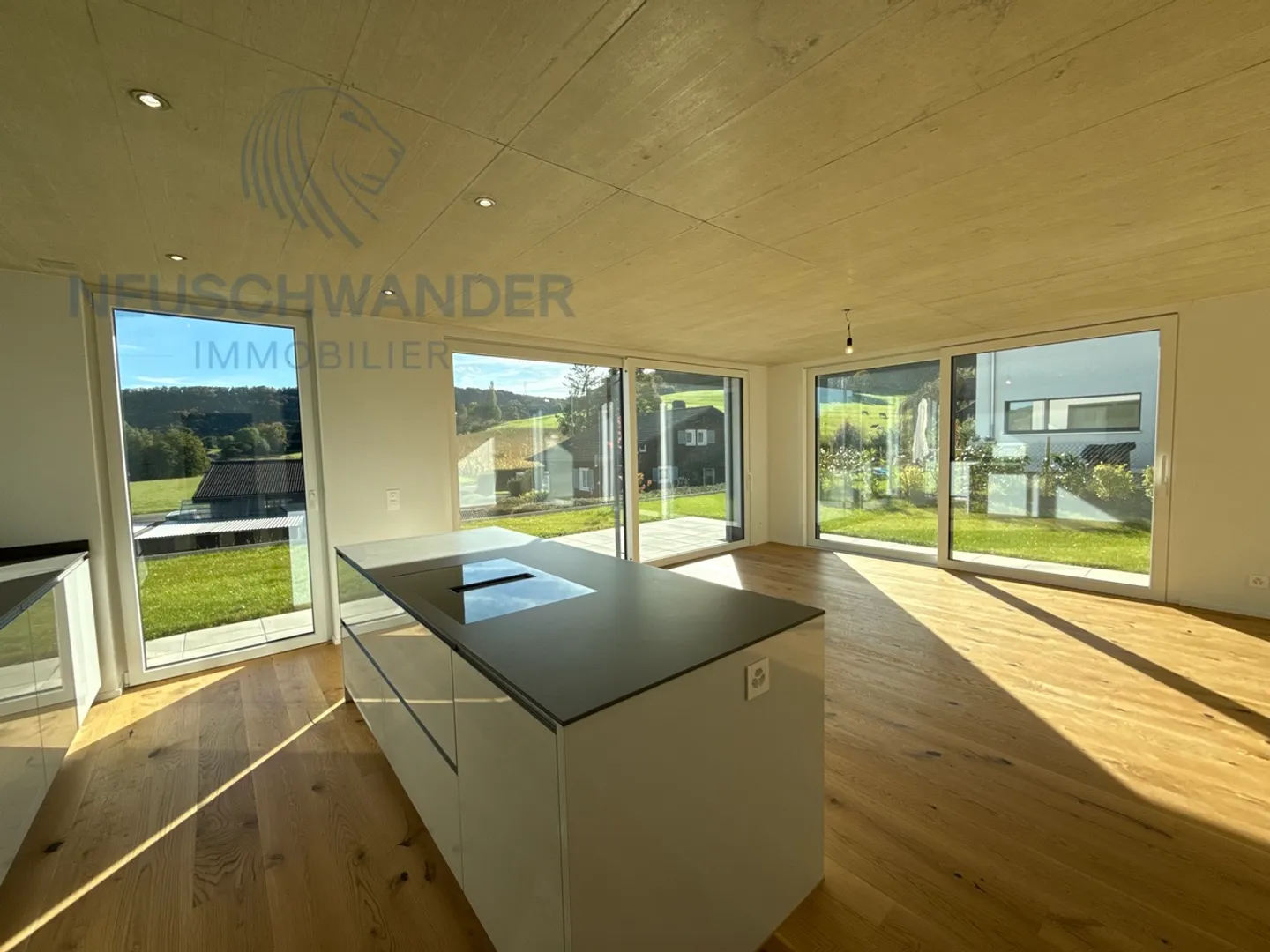 Sonnige Lage für diese moderne Villa im Herzen der Natur - Foto 6 von 25