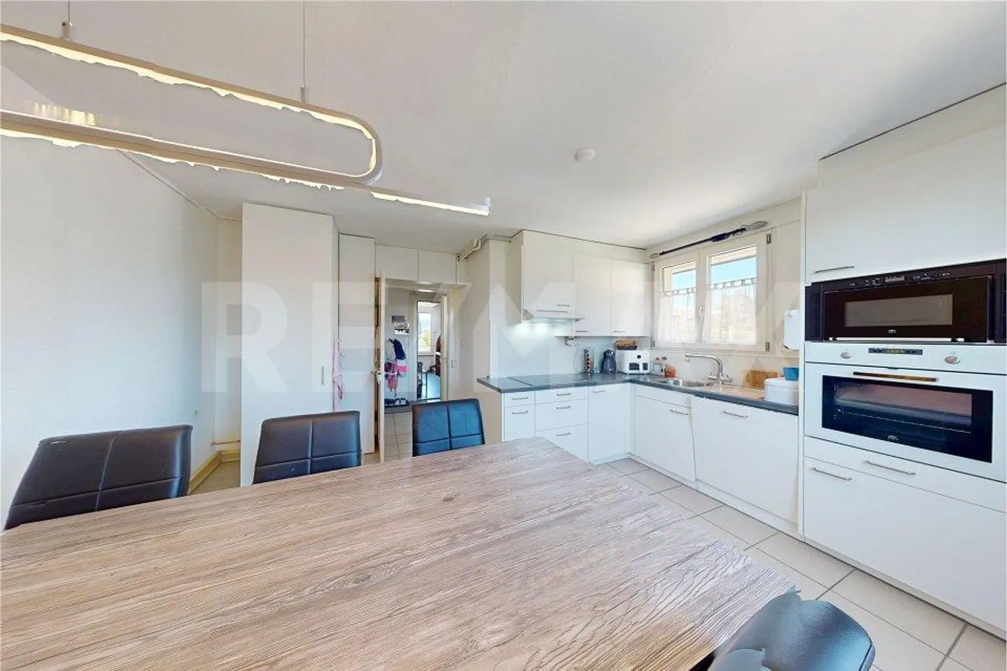 Clever investiert: Dreifamilienhaus in Aarberg mit Atelier und Garten - Foto 7 von 13