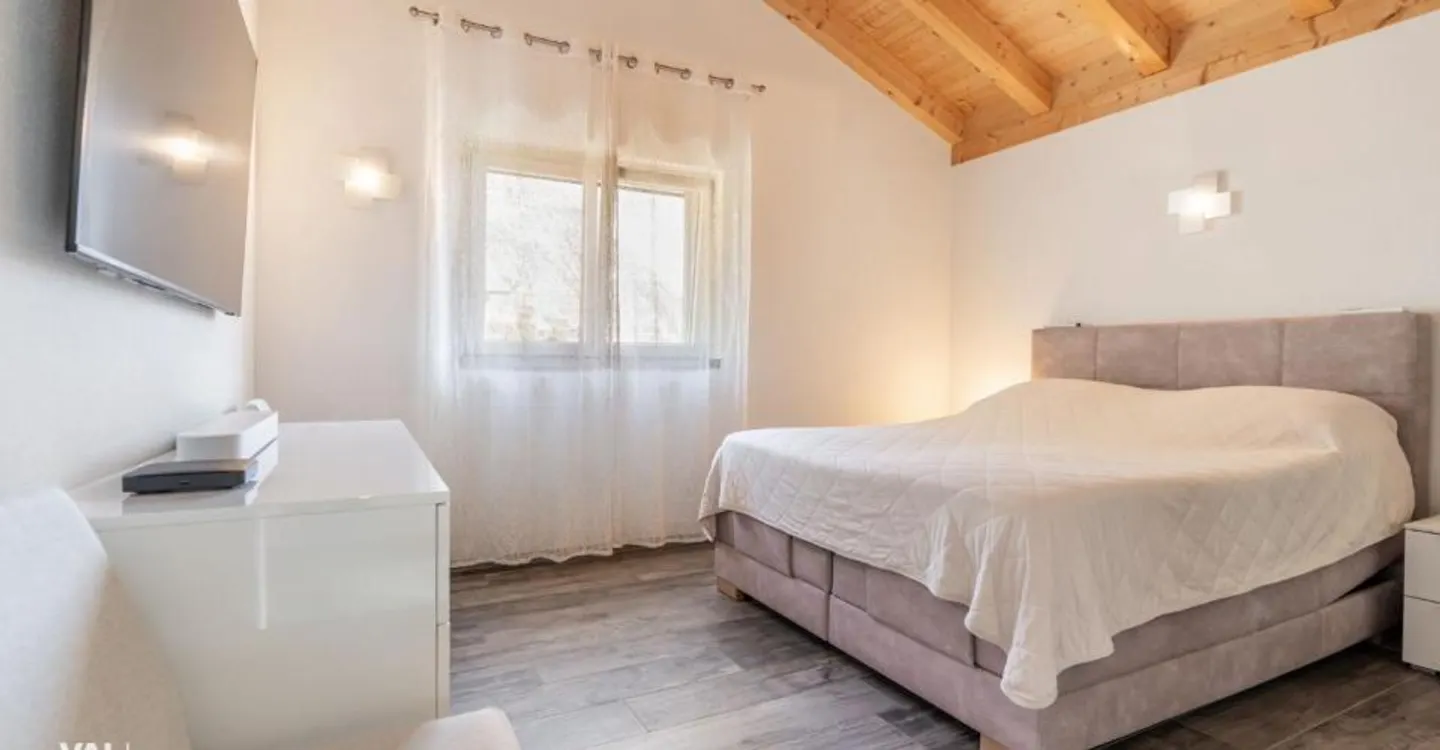 Wunderschöne Penthouse-Wohnung mit 3,5 Zimmern in Fully - Charme, Licht und Lebensqualität - Foto 6 von 13