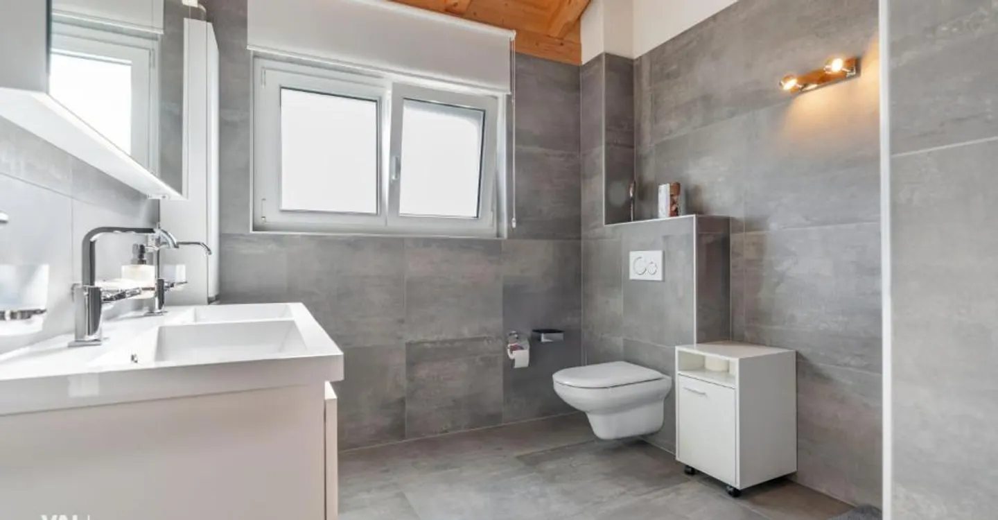 Wunderschöne Penthouse-Wohnung mit 3,5 Zimmern in Fully - Charme, Licht und Lebensqualität - Foto 9 von 13