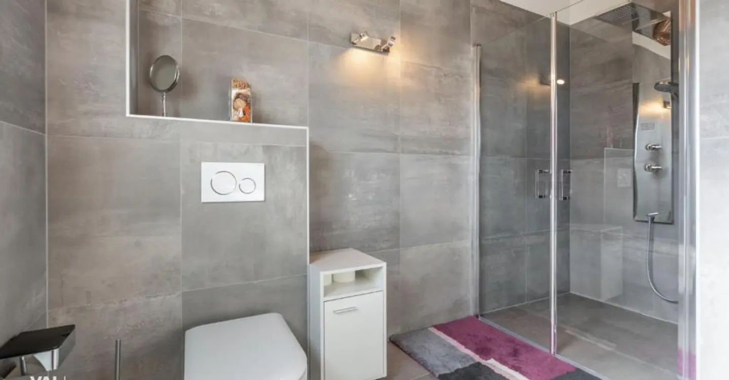 Wunderschöne Penthouse-Wohnung mit 3,5 Zimmern in Fully - Charme, Licht und Lebensqualität - Foto 8 von 13