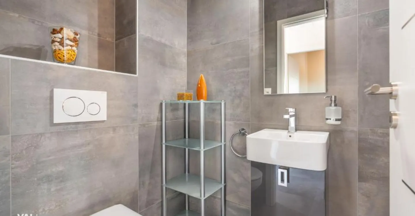 Wunderschöne Penthouse-Wohnung mit 3,5 Zimmern in Fully - Charme, Licht und Lebensqualität - Foto 10 von 13
