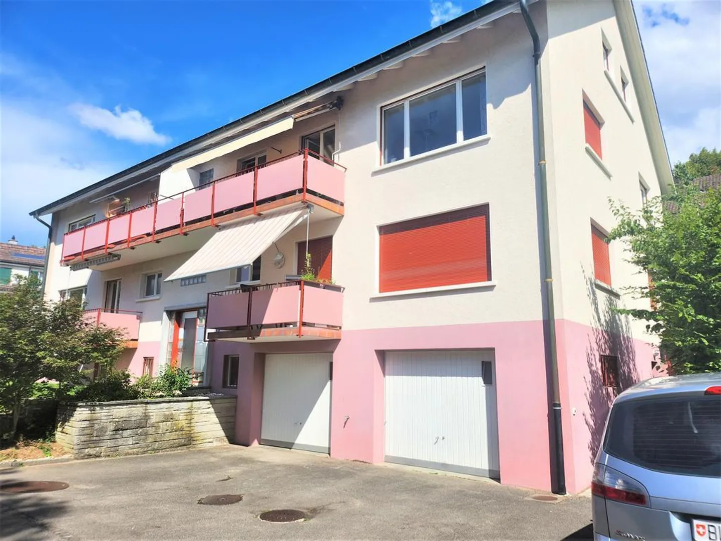 Affordable Outdoor Parking Spaces for Rent in Bottmingen - Photo 1 of 2