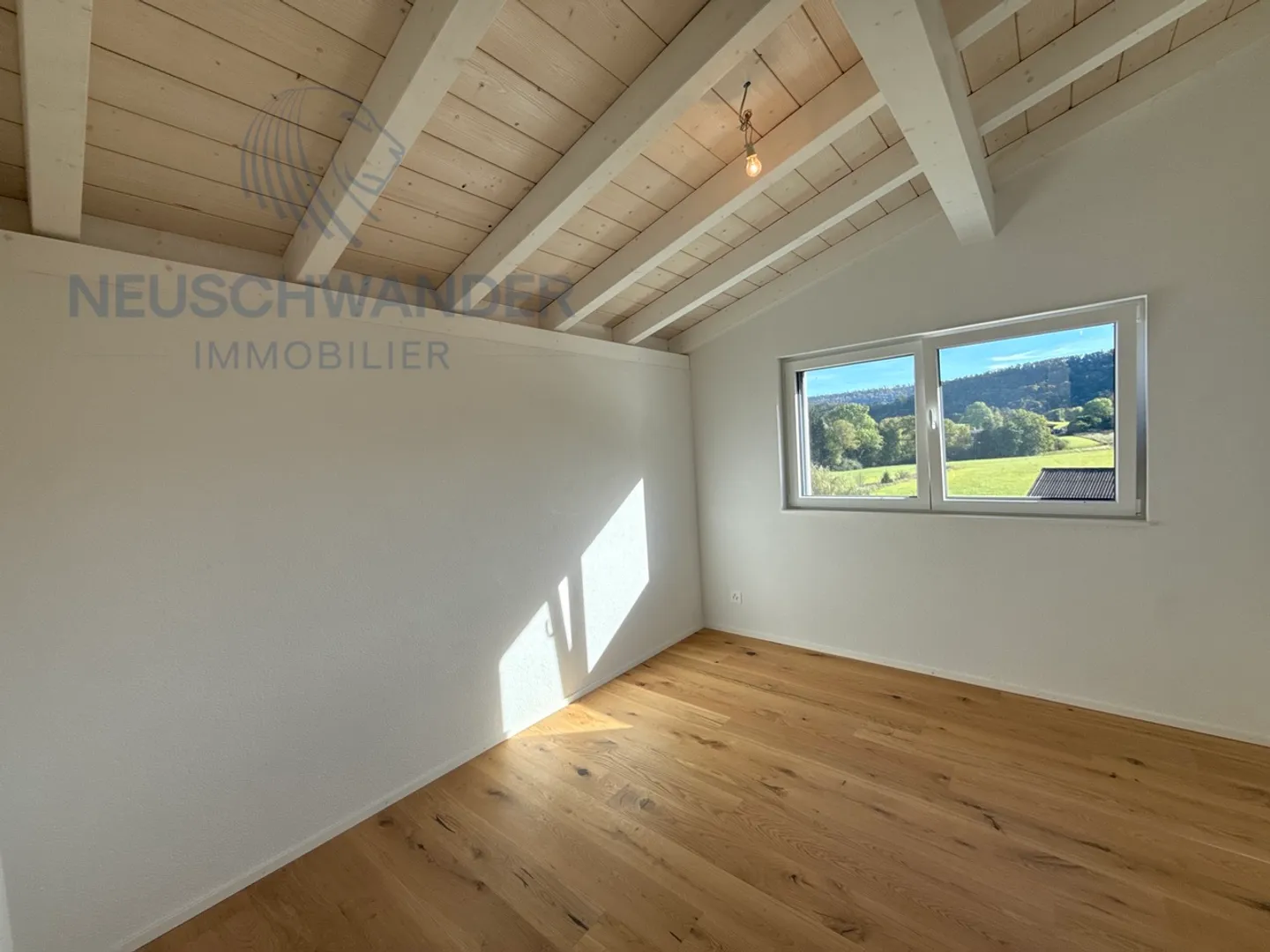 Sonnige Lage für diese moderne Villa im Herzen der Natur - Foto 20 von 25