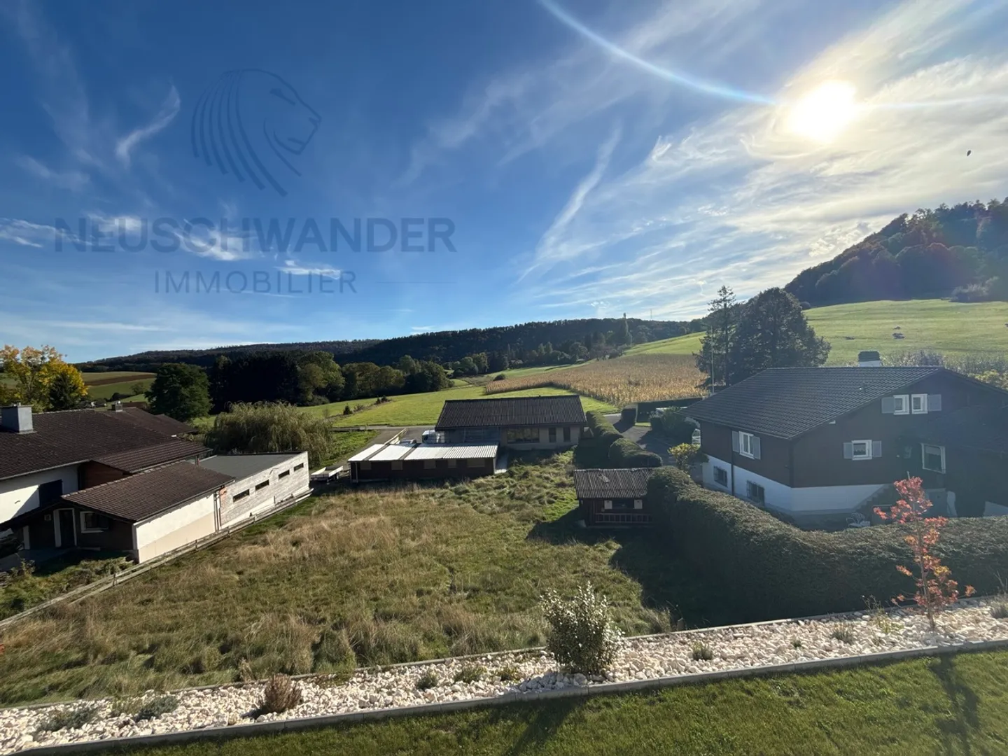 Sonnige Lage für diese moderne Villa im Herzen der Natur - Foto 21 von 25