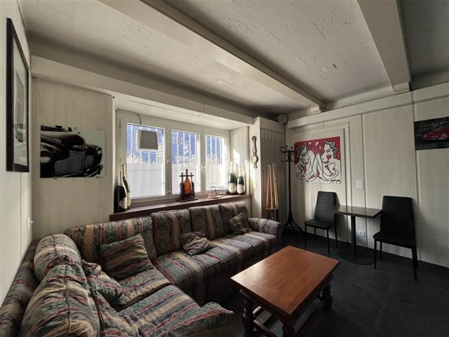 Profitable building with restaurant, apartments and parking with rustic - Photo 5 of 5