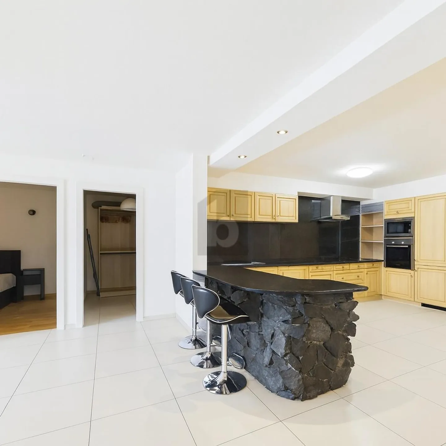 IN THE HEART OF MONTREUX, FURNISHED WITH LAKE VIEW - Photo 3 of 6