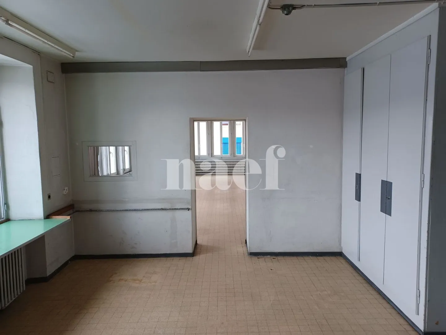 Bright commercial space of about 200m2 - Photo 6 of 13